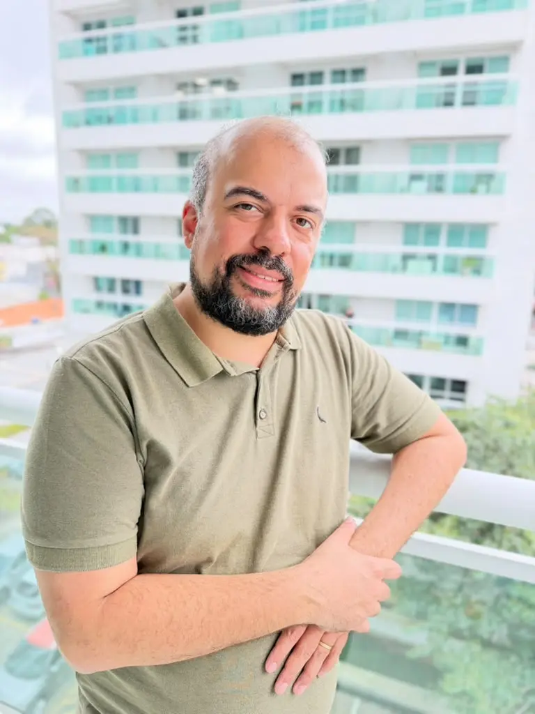 Denis Fróes, psicólogo e desenvolvedor